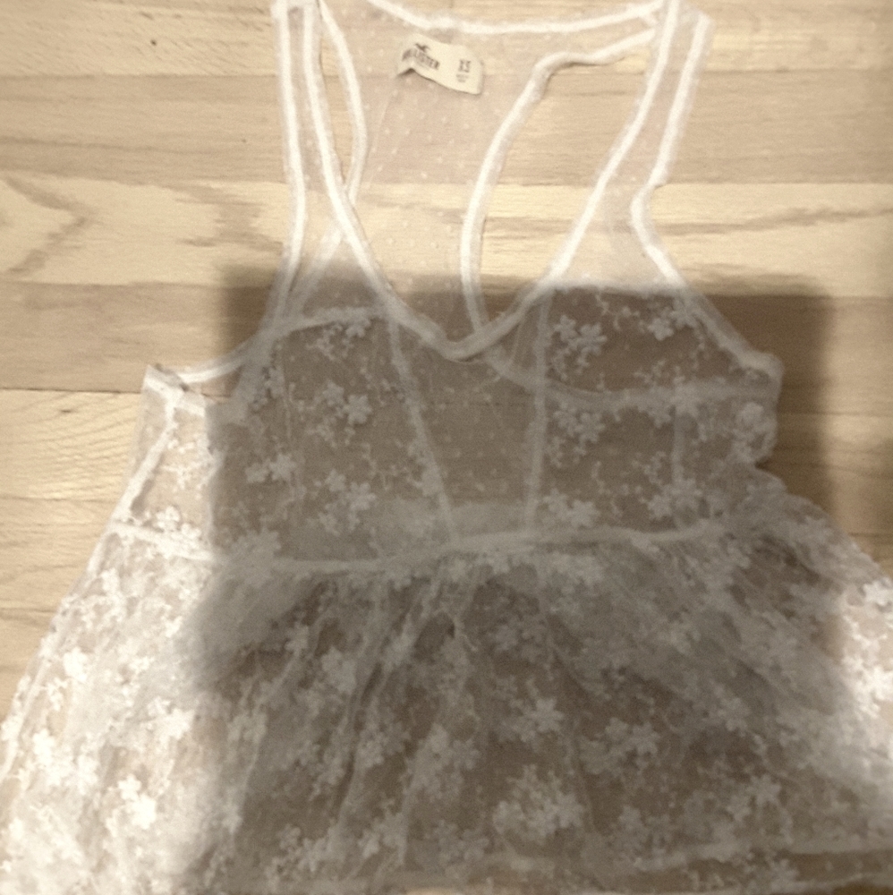 Hollister lace tank XS